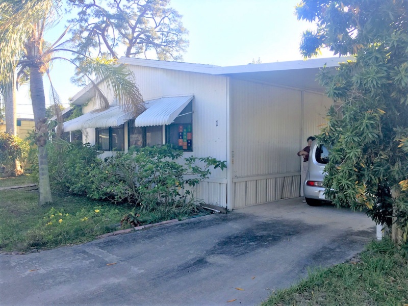 1 Susan Cir, Lake Worth, Florida 33463, 2 Bedrooms Bedrooms, ,2 BathroomsBathrooms,Mobile Homes,SOLD,Susan Cir,1111