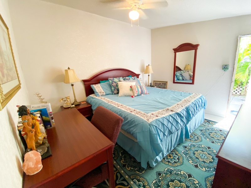 PBZ 32 - (Age 55+) Modern & Fully Furnished 2 Bed 2 Bath
6065 Palm Harbor Dr, lot# 32 Lake Worth Fl,33462